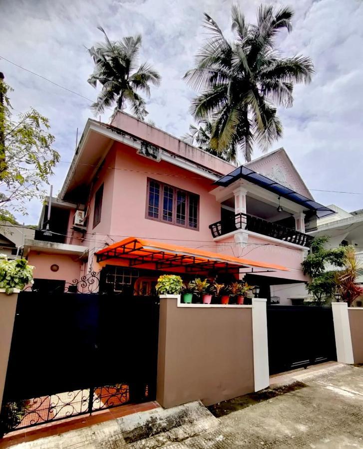 Ocean Pearl Residency Apartment Kochi Exterior photo